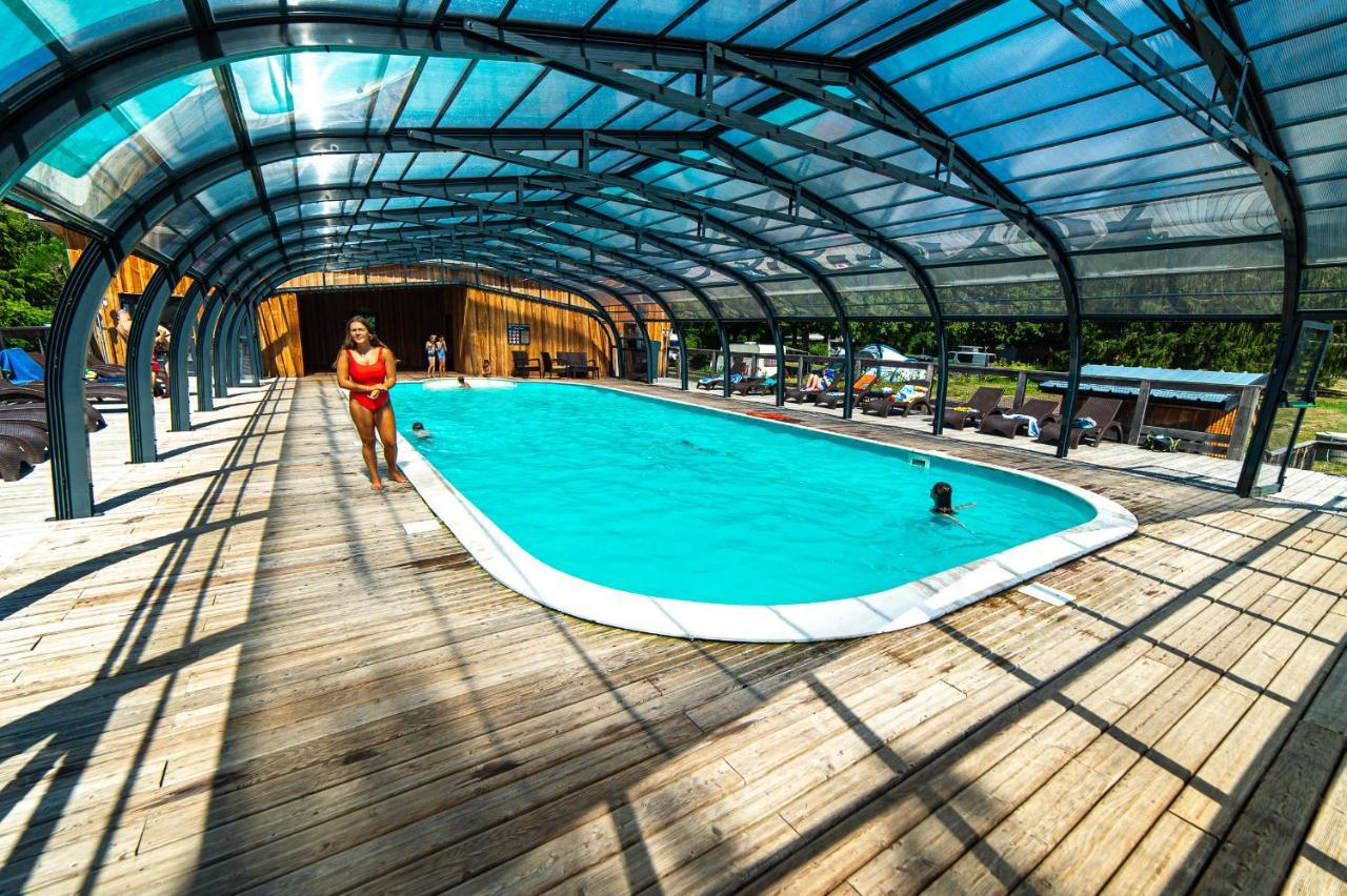 Camping Les Vernieres La Bourboule Sancy Exteriör bild