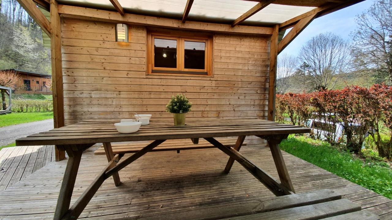 Camping Les Vernieres La Bourboule Sancy Exteriör bild
