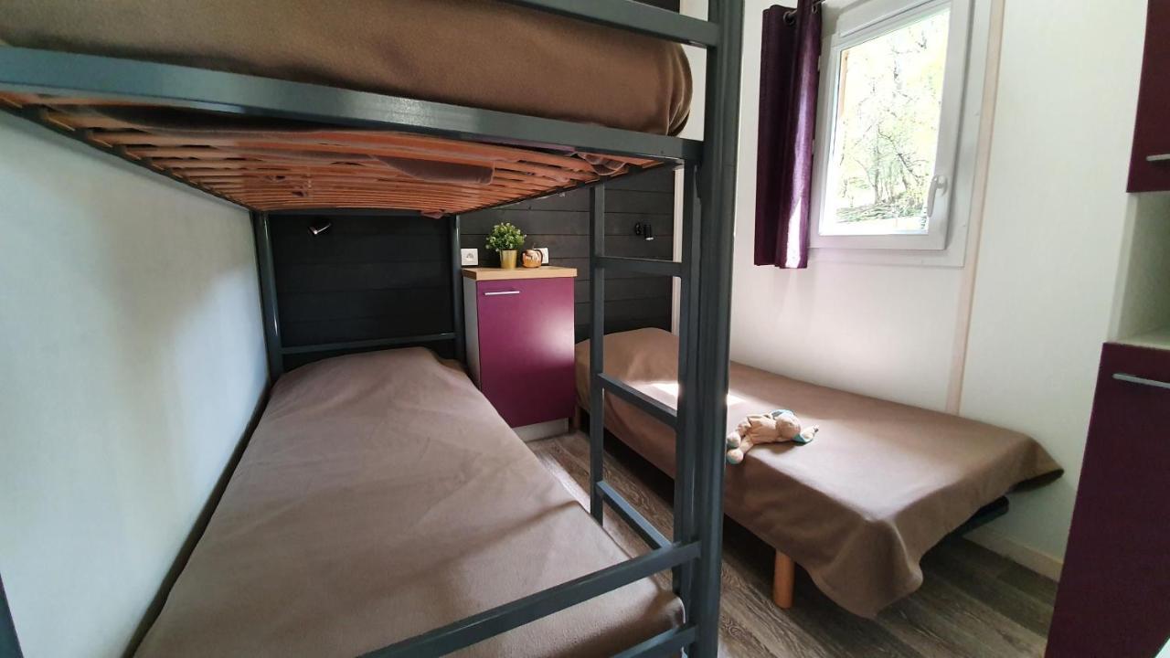 Camping Les Vernieres La Bourboule Sancy Exteriör bild