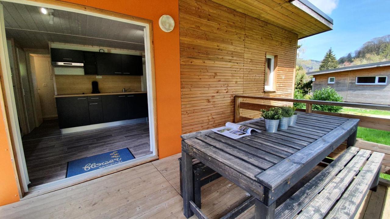 Camping Les Vernieres La Bourboule Sancy Exteriör bild