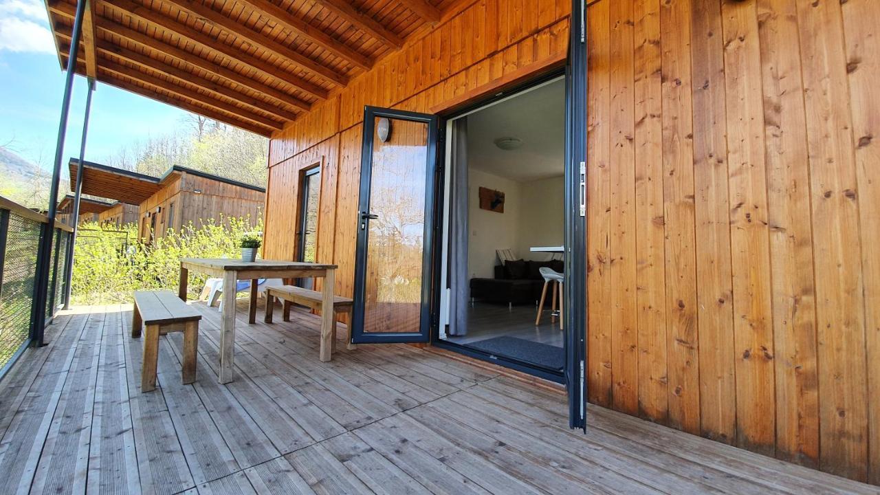 Camping Les Vernieres La Bourboule Sancy Exteriör bild
